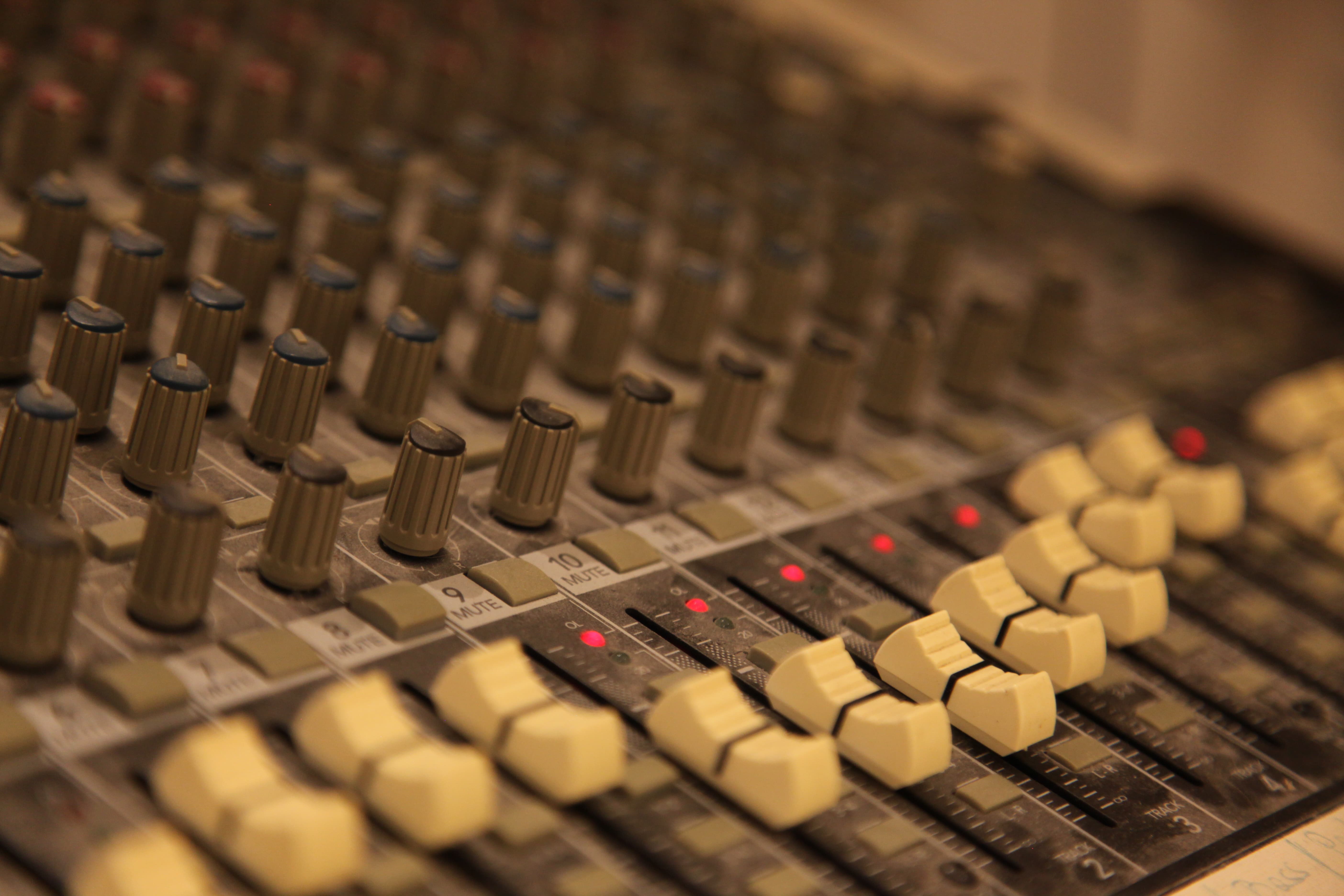 Hallround Studios apparatuur